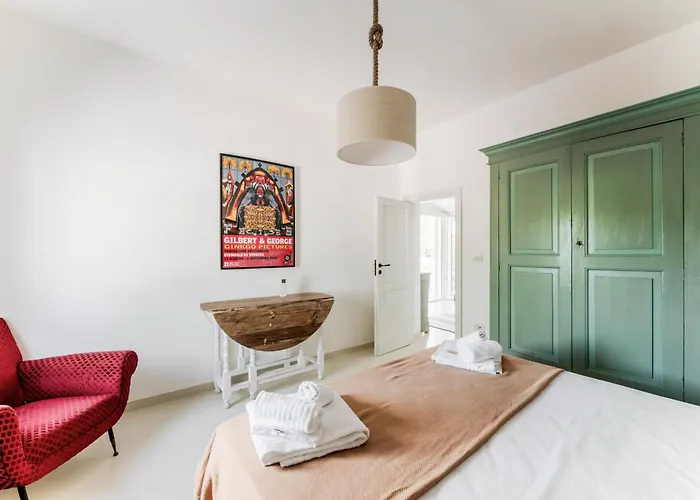 Villa White Conus By Rentbeat