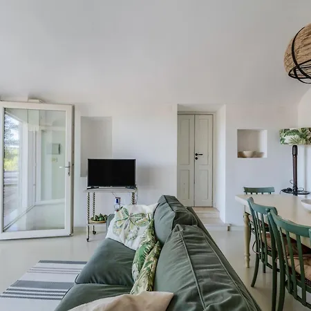 Villa White Conus By Rentbeat *