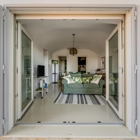 Villa White Conus By Rentbeat