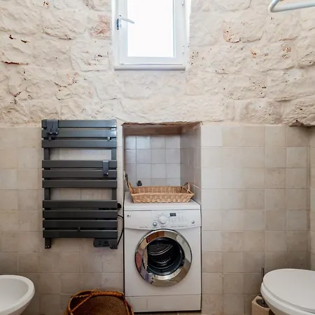 White Conus By Rentbeat *